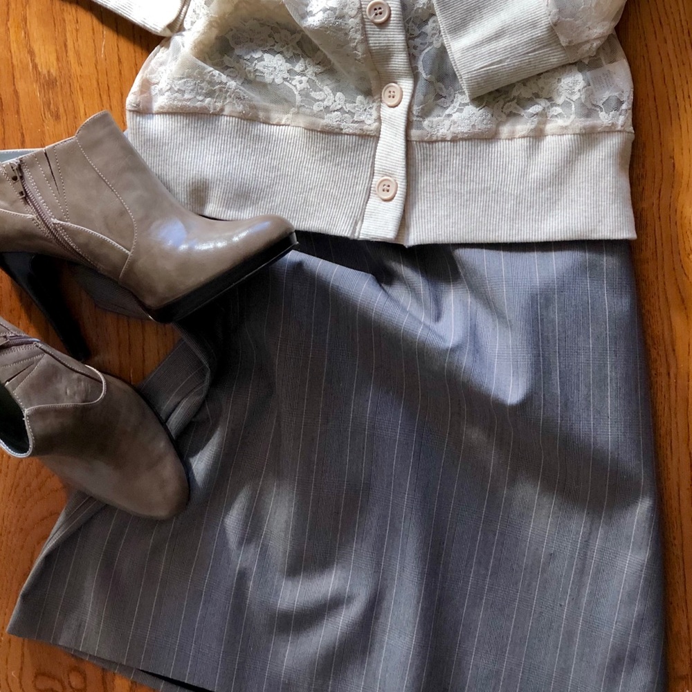 NWT Women’s pencil skirt AGB Grey with pink - Picture 3 of 8